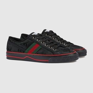 GUCCI
Black 'Gucci Tennis 1977' Off The Grid Sneakers